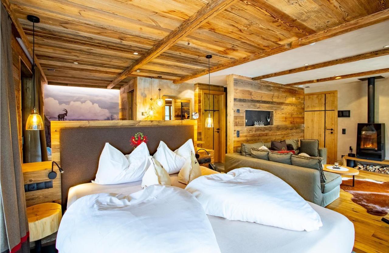 Alphotel Tyrol Racines Esterno foto