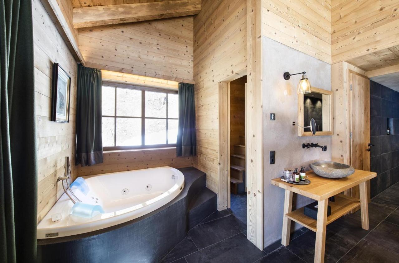 Alphotel Tyrol Racines Esterno foto