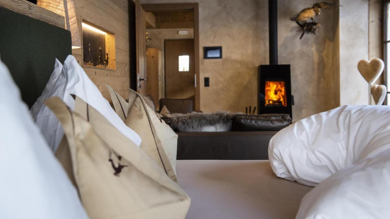 Alphotel Tyrol Racines Esterno foto