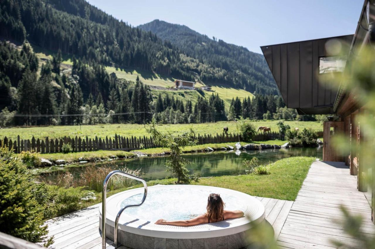 Alphotel Tyrol Racines Esterno foto