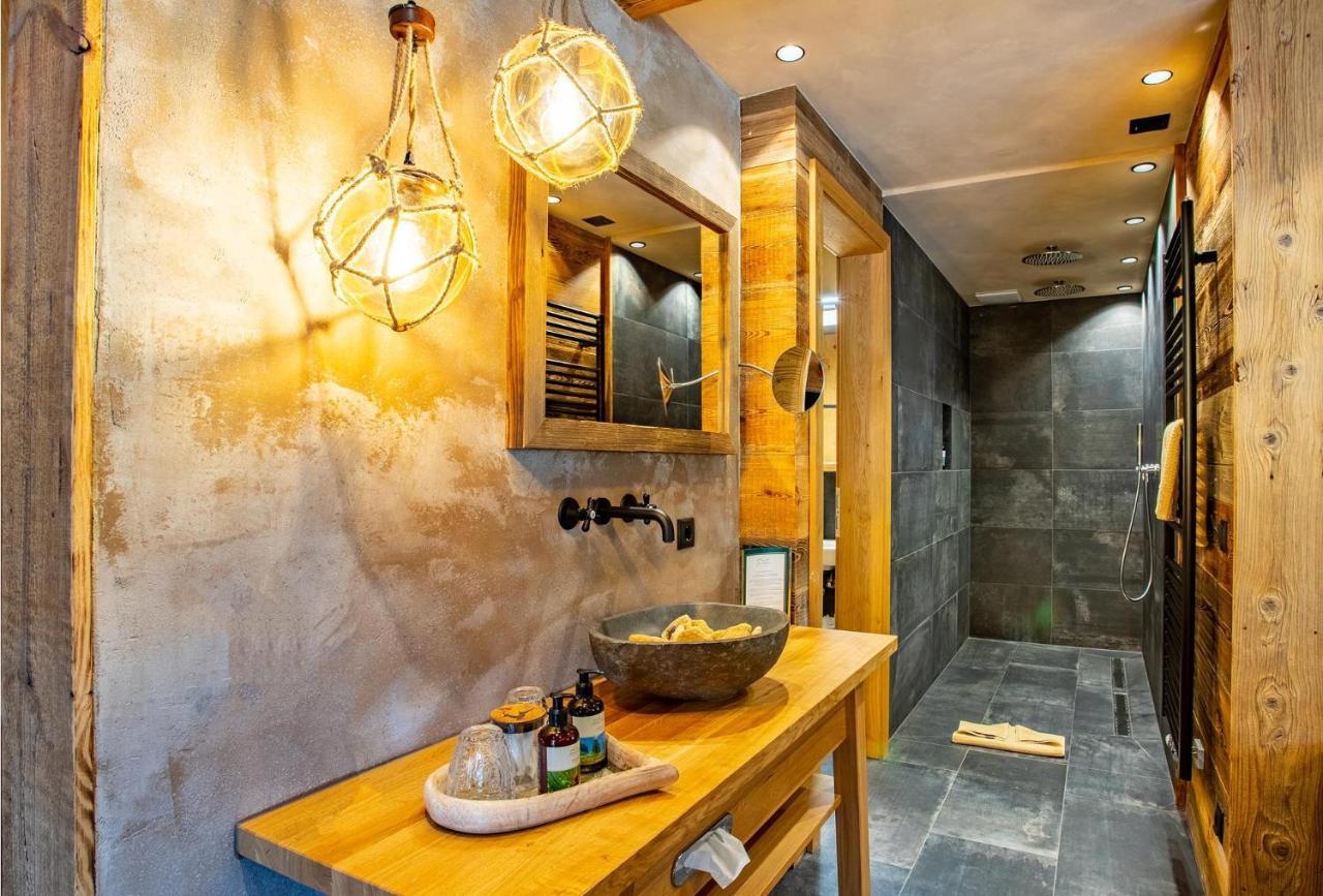 Alphotel Tyrol Racines Esterno foto