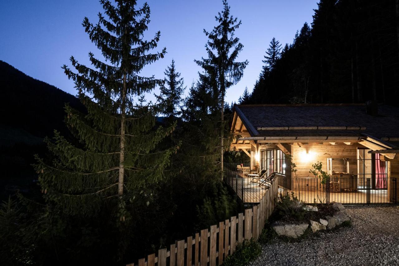 Alphotel Tyrol Racines Esterno foto